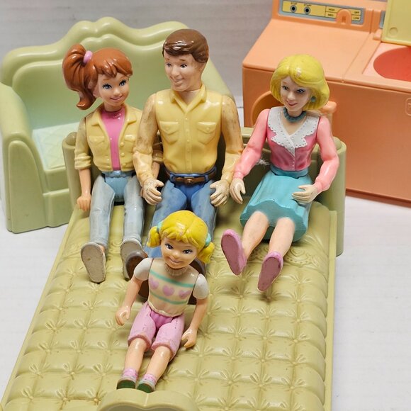 Vintage Playskool Family Figure People Furniture Dollhouse Doll House LOT RARE - Picture 14 of 16